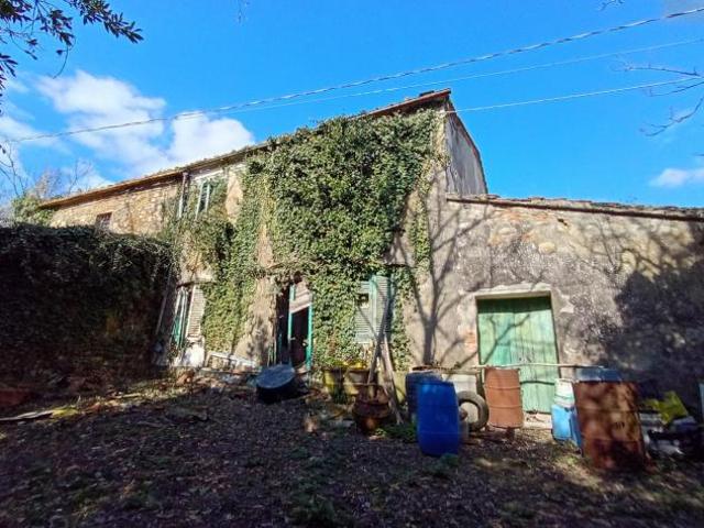 COLONICA di 11 vani e di 386 mq GAMBASSI TERME rif. G 112