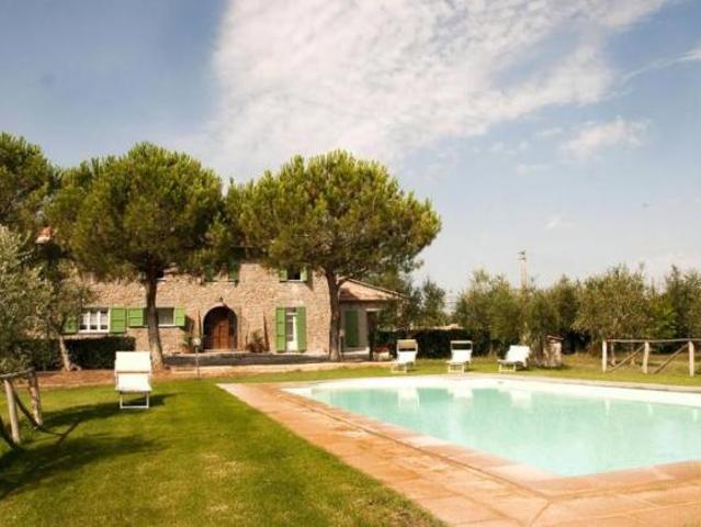 Colonica in vendita a Cortona 400 mq Rif: 400301