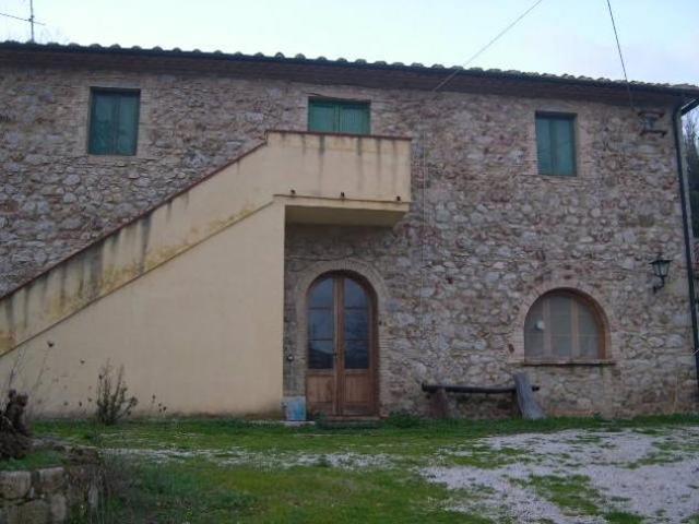Colonica in vendita a Lustignano Pomarance 400 mq Rif: 280197