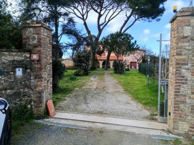 Colonica in vendita a San Pietro In Palazzi Cecina 265 mq Rif: 1399876