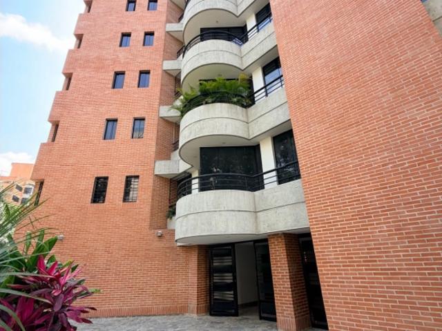 Venta Apto Montecristo 77m2 1H+1C/2B/2PE/ Maleteeo