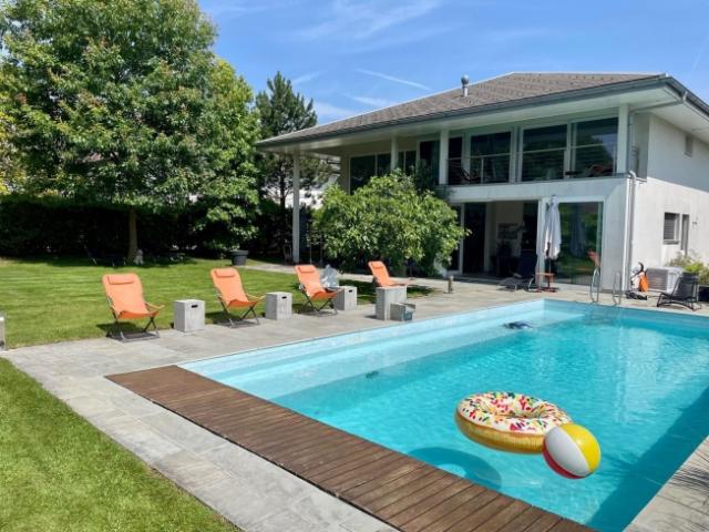 Coppet – Prächtige möblierte Villa mit 11 Zimmern und Schwimmbad