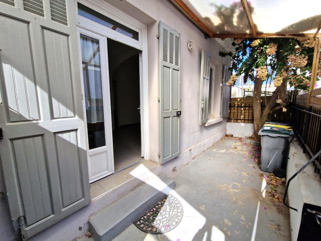 Coquette maison individuelle T3 avec terrasse La Seyne sur Mer
