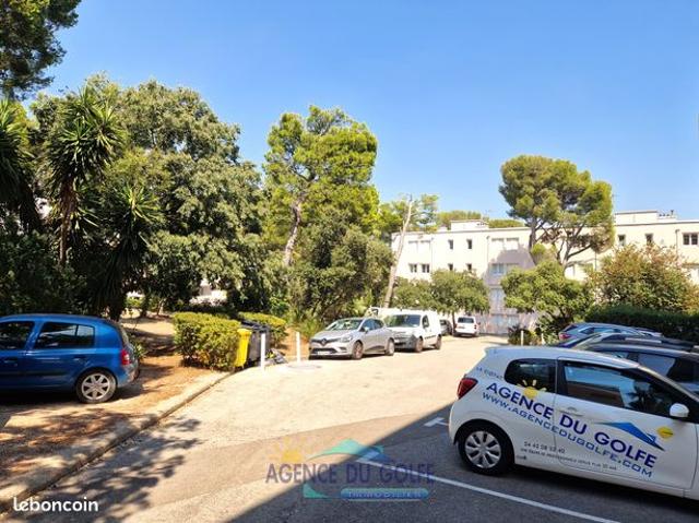 Coquet T 3 à rénover avec balcon et cave proche toutes commodités