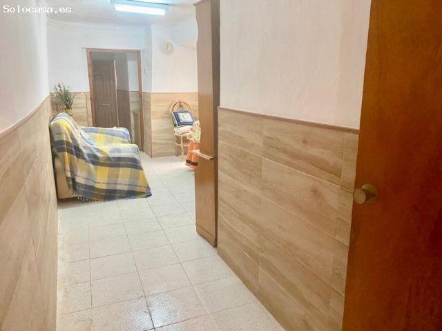 Coqueta casa con patio y terraza en Alhama de Granada!