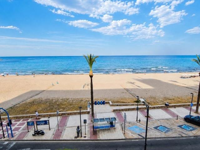 ¡COQUETO APARTAMENTO EN PRIMERA LÍNEA DE MAR!* PLAYA MUCHAVISTA