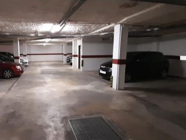 COQUETO APARTAMENTO EN VENTA EN PARCENT CON PLAZA DE PARKING