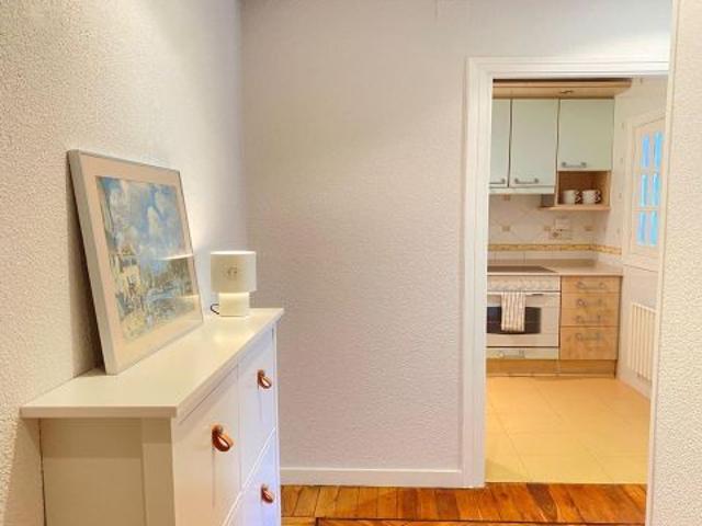 COQUETO APARTAMENTO EN ZONA PUERTO CHICO CON ASCENSOR. VISTAS DESPEJADAS