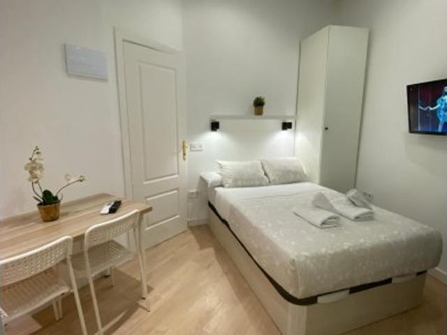 Estudio en alquiler en Universidad, Madrid