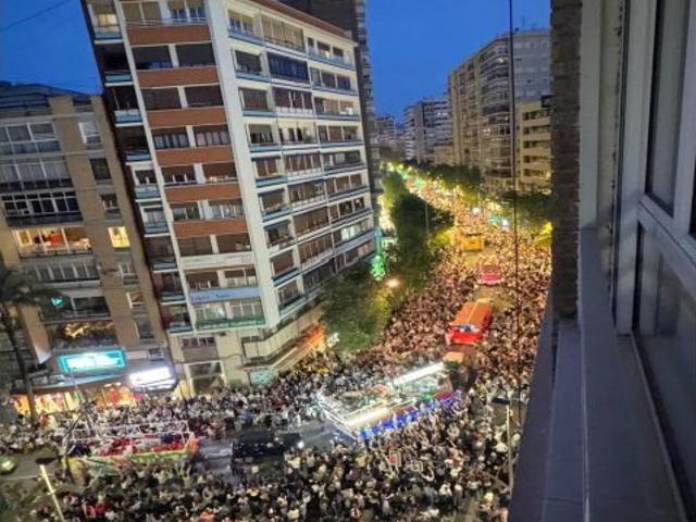 COQUETO PISO FRENTE CORTE INGLÉS POSIBILIDAD DE ALQUILER PARA ESTUDIANTES