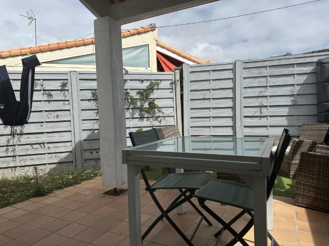 Coquillage Pavillon T3 avec jardin, piscine et parking À 800 m de la plage