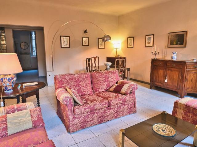 Corte Dei Portici, Lucca Amsterdam Apartments for Rent