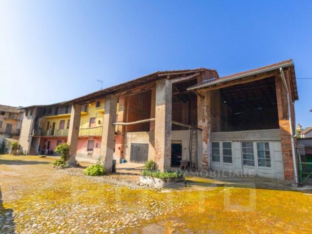 Corte in vendita a Caltignaga via bellinzago 1, Sologno