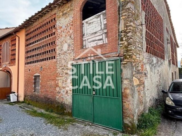 Corte in vendita a Capannori, Pieve San Paolo