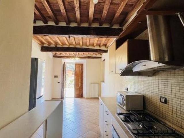 Corte in vendita a San Cassiano a Vico Lucca 96 mq Rif: 1428054