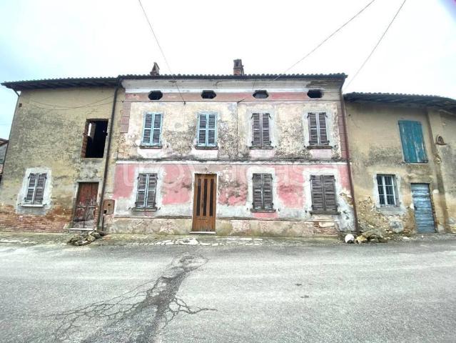 Corte in vendita a Santa Giuletta