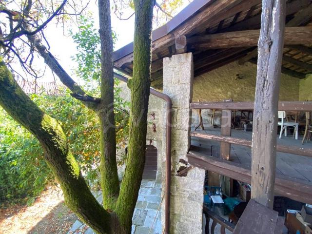 Corte in vendita ad Aurisina, Duino Aurisina