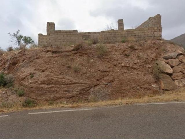 CORTIJO CON TERENO EN LA ALQUERIA