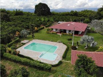 Cortijo de alto standing de 128000 m2 en venta Armenia, Colombia