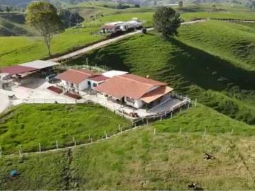 Cortijo de alto standing de 130000 m2 en venta Entrerríos, Colombia