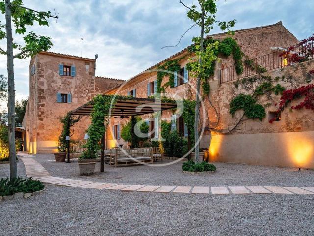 Cortijo de alto standing de 1500 m2 en venta Llucmajor, España