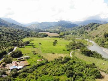 Cortijo de alto standing de 166400 m2 en venta Armenia, Colombia