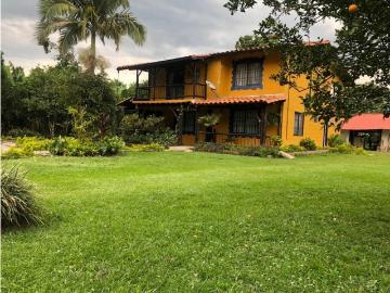 Cortijo de alto standing de 19200 m2 en venta Montenegro, Quindío Department