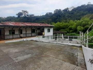 Cortijo de alto standing de 204800 m2 en venta Calarcá, Colombia