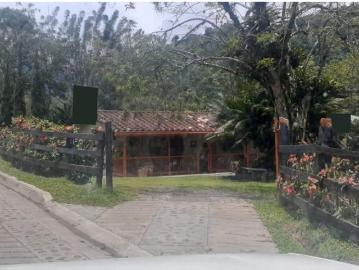 Cortijo de alto standing de 332800 m2 en venta Ciudad Bolívar, Departamento de Antioquia