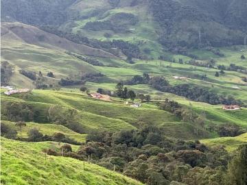 Cortijo de alto standing de 422400 m2 en venta Medellín, Colombia