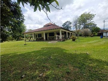 Cortijo de alto standing de 51200 m2 en venta Armenia, Colombia