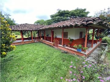 Cortijo de alto standing de 582400 m2 en venta Sevilla, Colombia