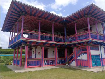 Cortijo de alto standing de 60800 m2 en venta Circasia, Quindío Department