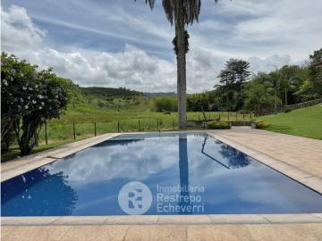 Cortijo de alto standing de 640000 m2 en venta Palestina, Colombia