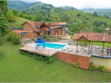Cortijo de alto standing en venta Copacabana, Colombia