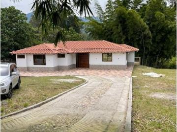 Cortijo de alto standing en venta Carmen de Viboral, Colombia