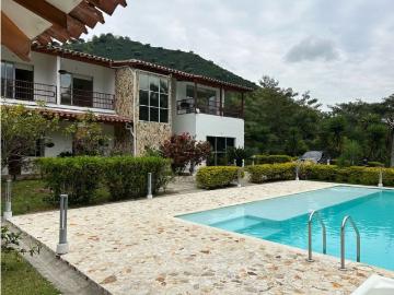 Cortijo de alto standing en venta Ciudad Bolívar, Departamento de Antioquia