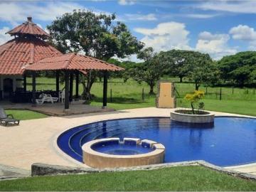 Cortijo de alto standing en venta Almaguer, Colombia