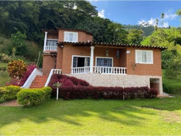 Cortijo de alto standing en venta Barbosa, Colombia