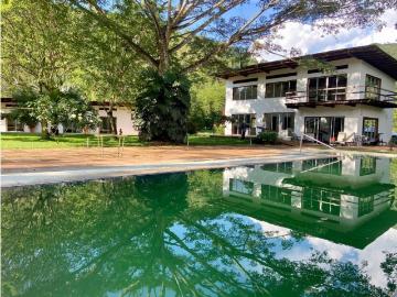 Cortijo de alto standing en venta Nocaima, Cundinamarca