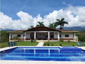 Cortijo de alto standing en venta Támesis, Colombia