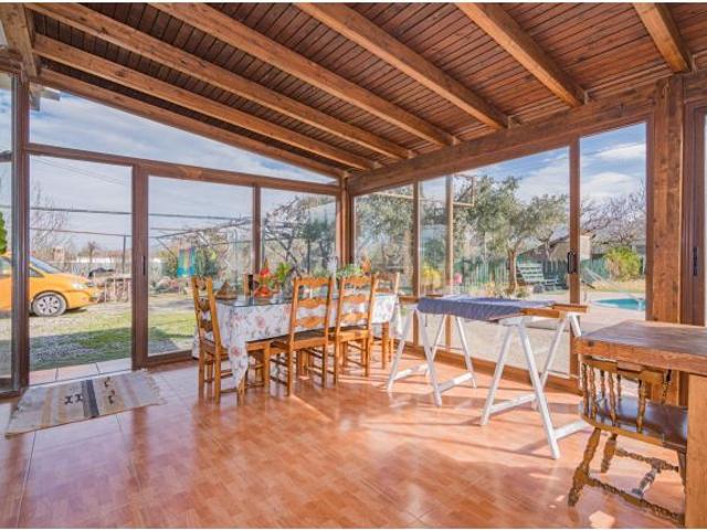 Cortijo en planta baja con piscina en la Zubia!