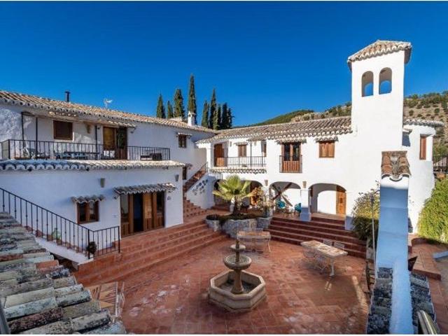 Cortijo histórico con licencia turística | 14 plazas | Ideal como retiro o vivienda familiar | Andal