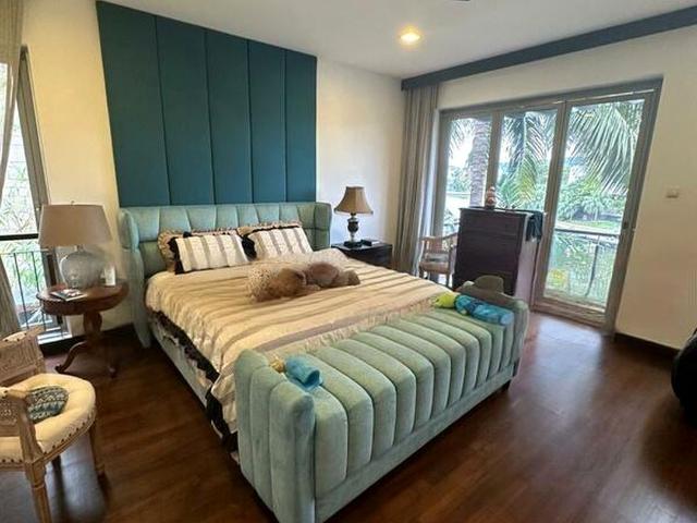 Coral Island D4, Terrace