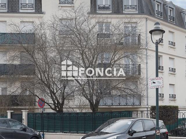 CORBEIL ESSONNES Appartement 2 pièces avec parking