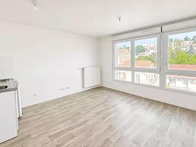 Corbeil Essonnes 91100 Achat / Vente appartement 1 pièce t1 au dernier étage