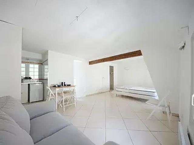 Corbeil Essonnes 91100 Location appartement 1 pièce t1 au dernier étage