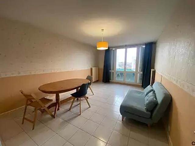Corbeil Essonnes 91100 Location appartement 3 pièces t3 au dernier étage