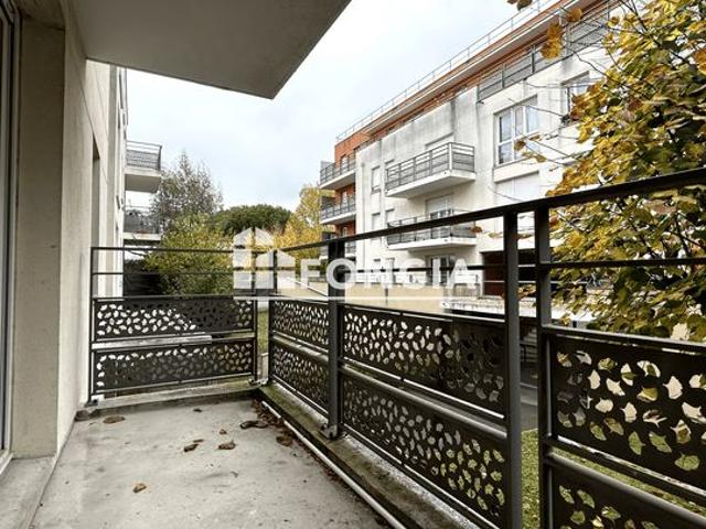 CORBEIL 2 Pièces avec balcon et parking