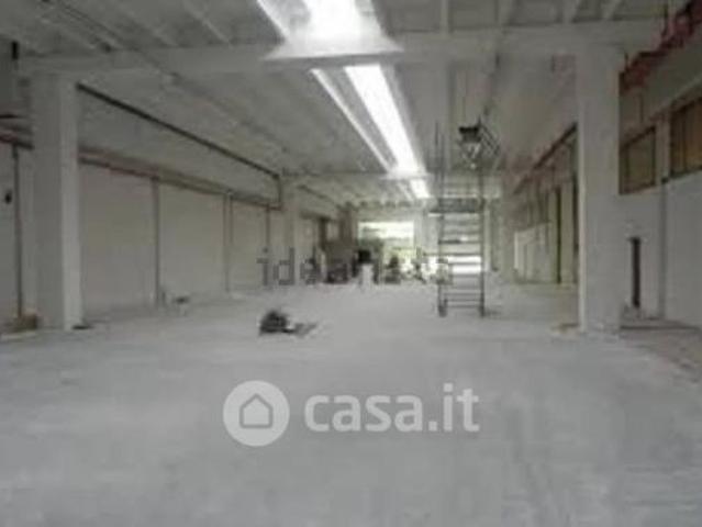 Corciano affittasi capannone 300 Mq